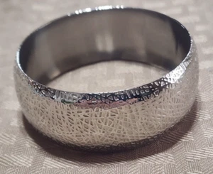 Vintage SKFI Stainless Steel Bangle Bracelet Jewelry Great for A Gift! - Picture 1 of 3