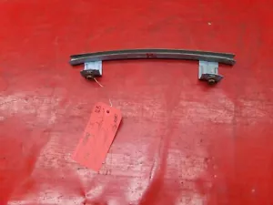 79-86 MUSTANG PUERTA DERECHA PASAJERO VENTANA DELANTERA VIDRIO GUÍA RIEL ASPECTO FABRICANTE DE EQUIPOS ORIGINALES - Imagen 1 de 3