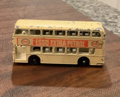 所有原装火柴盒莱斯尼 #74 戴姆勒巴士,白色带“埃索”贴花 — 第 1/4 张图片