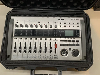 Zoom R24 USB Audio Interface / Digital Multitrack Recorder / Control Surface - Image 1 of 4