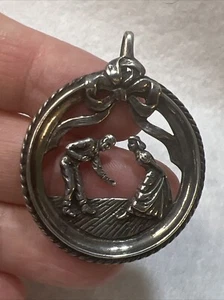 Vintage Sterling Silber 925 Anhänger Romantisch Viktorianisch Paar Tanzen - Bild 1 von 7