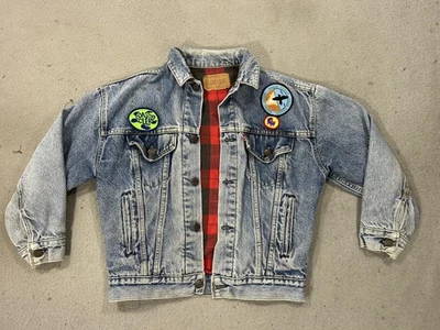 Vintage Levis Jacket Mens Medium Blue Denim Lined Patch Badges Trucker 90s - Image 1 of 4