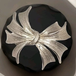 Broche Cinta Vintage Tono Plata Clásico Audaz Diseño Moderno 2" Largo - Imagen 1 de 12