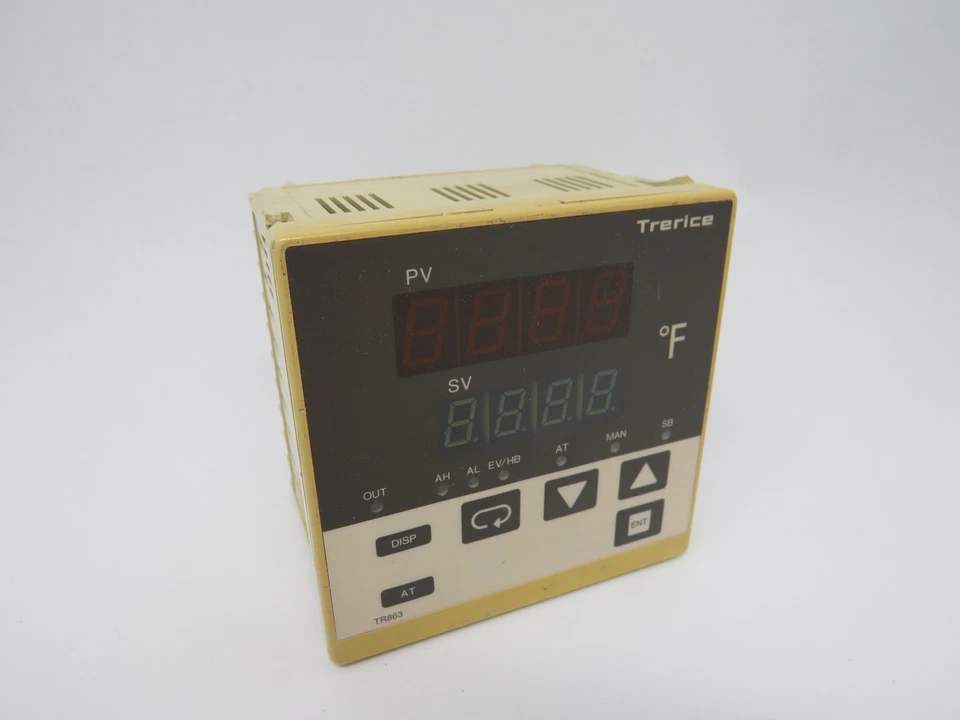 Trerice TR863 Digital Timer/Counter 4 Digit 24VDC 50/60Hz COSMETIC DAMAGE USED - Image 1 of 4