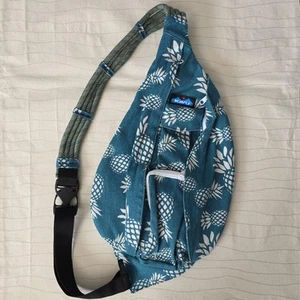 Kavu  Womens Pineapple Passion Teal Rope Shoulder Strap Sling Zip Bag Purse  - Picture 1 of 9