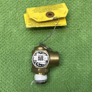 Midmark Ritter M9 Autoclave Safety Valve (40 Psi) - Picture 1 of 5