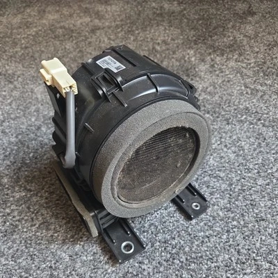 TOYOTA YARIS MK3 HYBRID BATTERY COOLING FAN BLOWER MOTOR G9230-52010-A 2012-2020 - Image 1 of 4