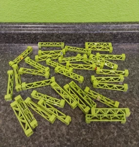 32x Lego Limettengrün unterstützt Träger dreieckiger Pfosten Brücke Teile Y742 - Bild 1 von 1