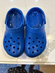 Crocks for Size  Men 5 Women 7 - Picture 1 of 7
