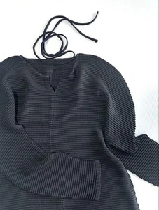 Issey Miyake me PLEATS PLEASE Lightweight Pleated Slit-Neck Cut and Sewn Black - Picture 1 of 12