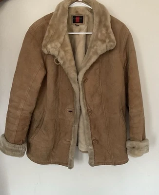 Chaqueta de gamuza marrón con ribete de piel talla S Foto 1 de 4