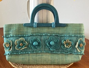 Raffia Straw Clutch With Floral Embellishments/Beaded/Wooded Handles Unbranded - Picture 1 of 8