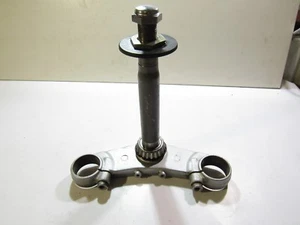Gabelbrücke unten Gabeljoch fork yoke clamp Triumph Sprint RS 955i 695AC ST - Picture 1 of 8