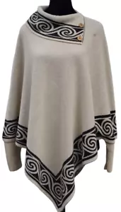 "Alpaca wool poncho, soft, warm, with sleeves, lightweight, hypoallergenic." - Picture 1 of 7