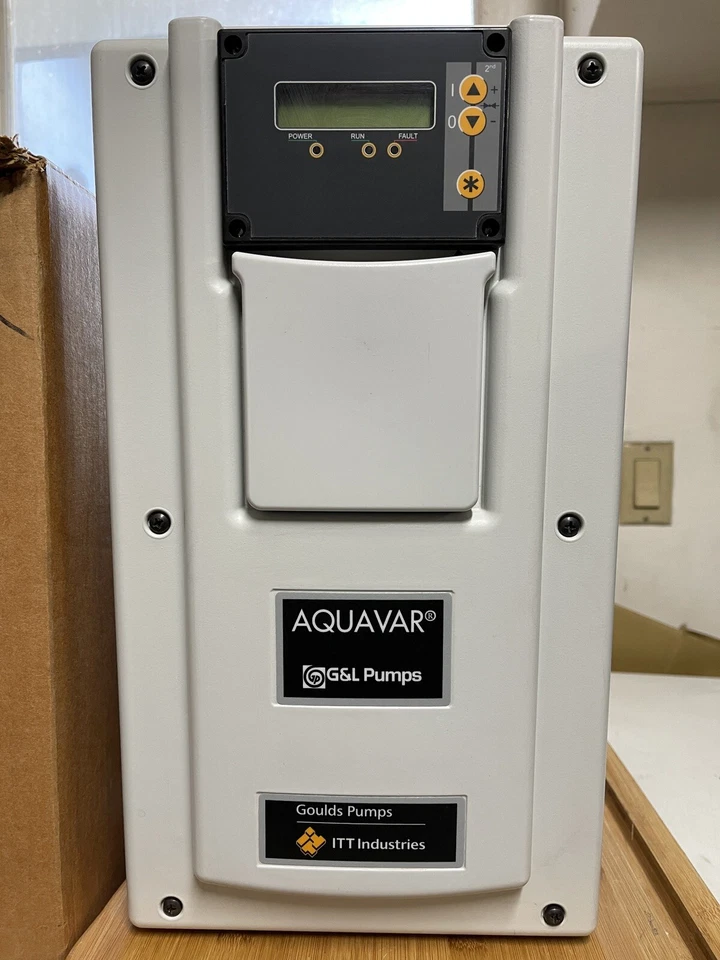 BOMBAS DE MOLDES INVERSOR AC AQUAVAR G&L ITT, 230V, 3HP, P/N: AV2V20030D, NUEVAS Foto 1 de 4