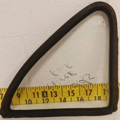 Janela de ventilação traseira usada OEM GM LH com gaxeta 1950 Oldsmobile/Buick 4 portas (SVM158) - Imagem 1 de 4