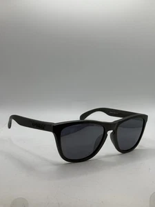 Oakley Sunglasses 0OO9245 - Frogskins (a) 9245D0 - Matte black 54-17-138-3N (XL) - Picture 1 of 8