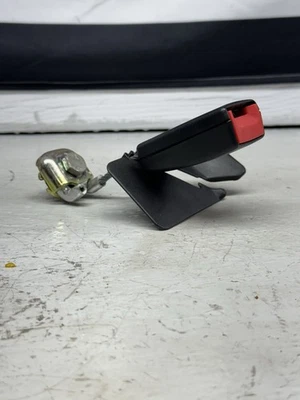 AUDI RS6 A6 Allroad A4 Cinturón de Seguridad Trasero Hebilla Soporte Receptor Clip Captura 4B0857740 Foto 1 de 4