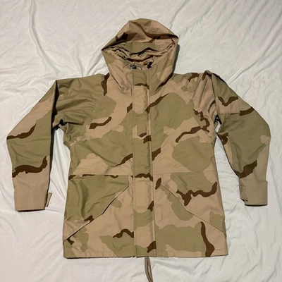 US Military Cold Weather Parka Hooded Desert Camouflage Size Small Short NWOT - Image 1 of 4
