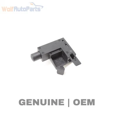 1999-2015 AUDI TT - Interruptor/sensor de freio de estacionamento 1J0947561 - Imagem 1 de 4