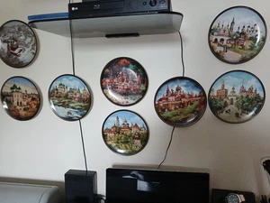 8 Teller Set "Juwelen des goldenen Rings" russische Sammelteller von Bradex - Bild 1 von 10