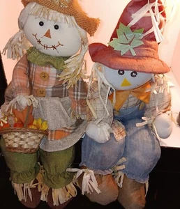 Ernte Herbst baumelndes Bein sitzend Junge/Mädchen Halloween/Erntedankfeuchten - Bild 1 von 11