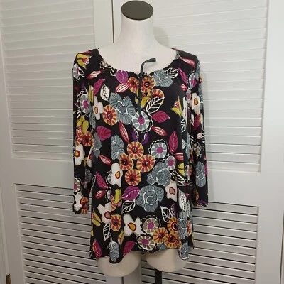 Lo último Top de algodón para mujer grande negro floral campesino escote redondo elástico relajado Foto 1 de 4