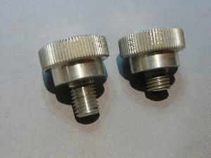 2x CHRIS BROWN PRODUCTS BUZZ/BUZZER BAR TO BANKSTICK/POD VITI/POLLICI-LEGGI - Foto 1 di 12
