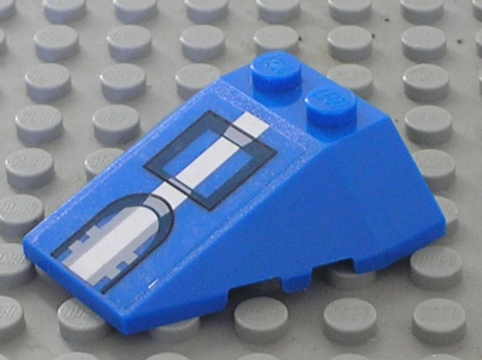 LEGO Blue Wedge 4x4 Triple Notches Ref 48933pb011 Sticker 75002stk01 Set 75002 - Photo 1/1