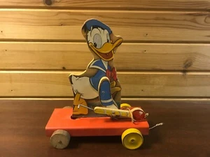 FISHER PRICE DISNEY 1948 DONALD DUCK DRUM MAJOR PULL TOY #432-532 - Picture 1 of 2