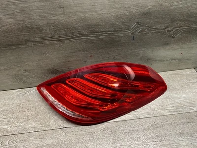 OEM MERCEDES-BENZ W222 CLASE S SEDÁN 2014-17 LADO DERECHO PASAJERO LUZ TRASERA LED Foto 1 de 4