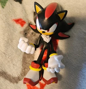 Loot crate Shadow The Hedgehog Figure With Base And Ring - Picture 1 of 11