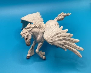 Safari ltd Pegasus White Winged Horse Running Toy Figure Mythical Figurine 2007 - Picture 1 of 6