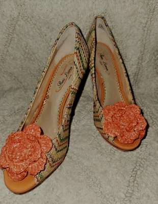 LICENCIA POÉTICA Zapatos de Tacón Alto Londres Talla EUR 36.5 (USA 6) Espiga Paja Foto 1 de 4