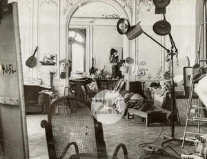 PABLO PICASSO Cannes ATELIER Peintre Sculpture Masque Photo 1950s - Picture 1 of 2