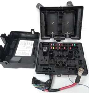 Interior 25760828 Chevy 2003 2006 Express caja de fusibles 2005 GMC Savana 1500 2500 O73 - Imagen 1 de 12