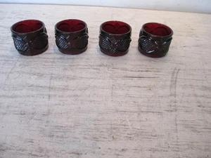 Vintage Avon 1876 Cape Cod Collection SERVIETTENRINGE Rubinrot 4er Set - Neu ohne Karton - Bild 1 von 5