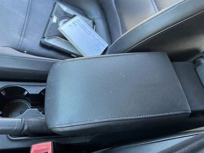 Tapa reposabrazos consola central compatible con 12-18 JETTA 1385727 Foto 1 de 4