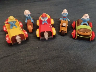 Lot De 5 Véhicules Schtroumpfs, 3 Voitures Et 2 Motos Mondo Motors, Peyo 2011 - Photo 1/4