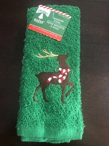 Christmas Fingertip Towel  - Picture 1 of 6