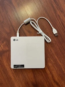LG AP70NS50 DVDRW DL USB 2.0 Slim SuperMulti Blade External Drive - Silver - Picture 1 of 6
