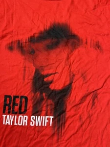 TAYLOR SWIFT -RED TOUR  CONCERT T-SHIRT WOMEN'S -LARGE -TS RSD 2022 BUTTON PIN - Picture 1 of 7