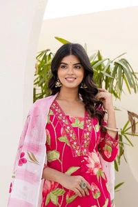 New Women Beautiful cotton Fabric printed Naira cut kurta with paint dupatta set - Picture 1 of 7