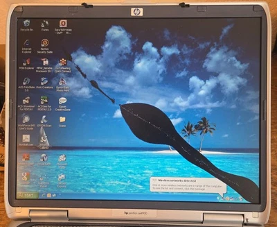 Portátil HP Pavilion ZE4910US Intel Celeron con adaptador de CA *pantalla rota* Foto 1 de 4