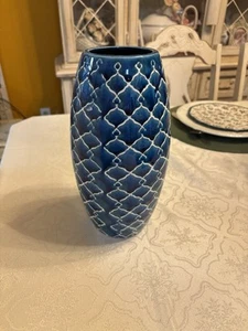 Mosaic ceramic vase, gorgeous blue.it has wonderful blues all through it - Picture 1 of 6