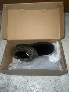 CLARKS WOMEN'S SNOW INDOOR / OUTDOOR WINTER SLIPPERS - Picture 1 of 2