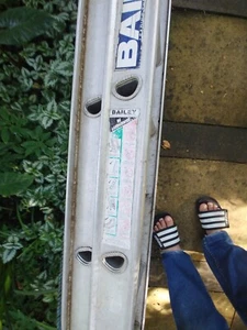 Bailey/ 6.1 Extendable Ladder - Picture 1 of 4