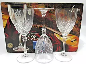 Set 3 bicchieri calici vino Cristal D'Arques Durand modello Fontenay servizio da bar - Foto 1 di 4