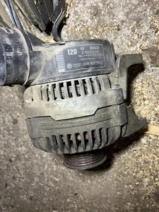 Audi 100 C4 2.8 AAH Lichtmaschine Bosch 078 903 015 C - Bild 1 von 2