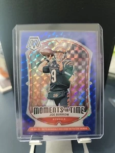Joe Burrow 2024 Panini Mosaic Moments In Time Blue Mosaic Prizm /99 #13 Bengals - Foto 1 di 2